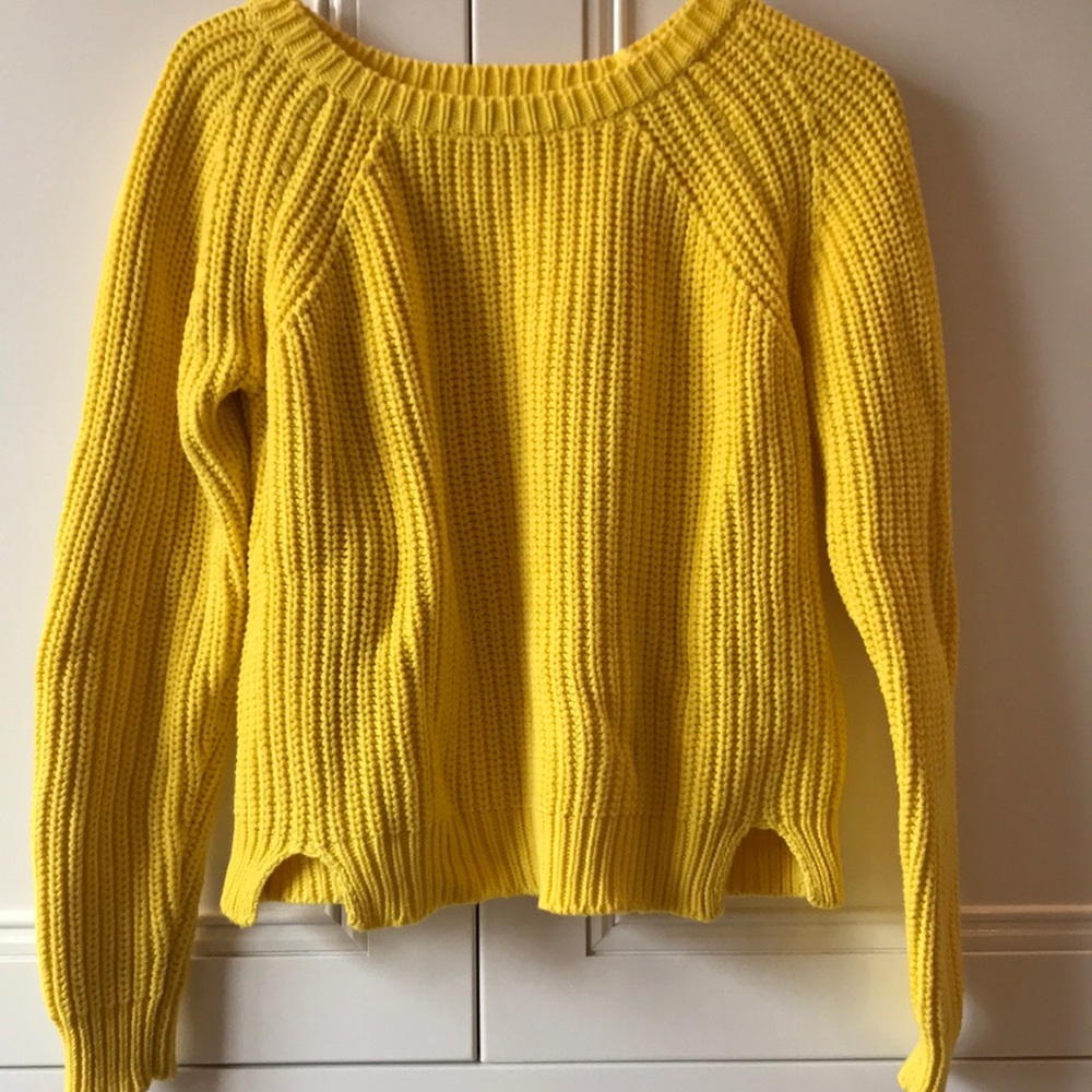 525 America sweater